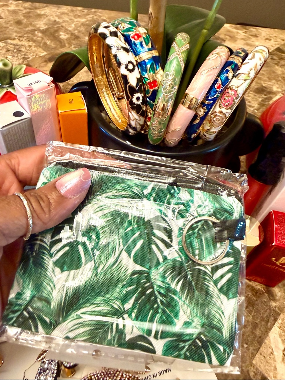 🥰♥️SOLD OUT Random Mini Coin/Key Pouch with Beauty/Accessory/Jewelry Item - Picture 15 of 15